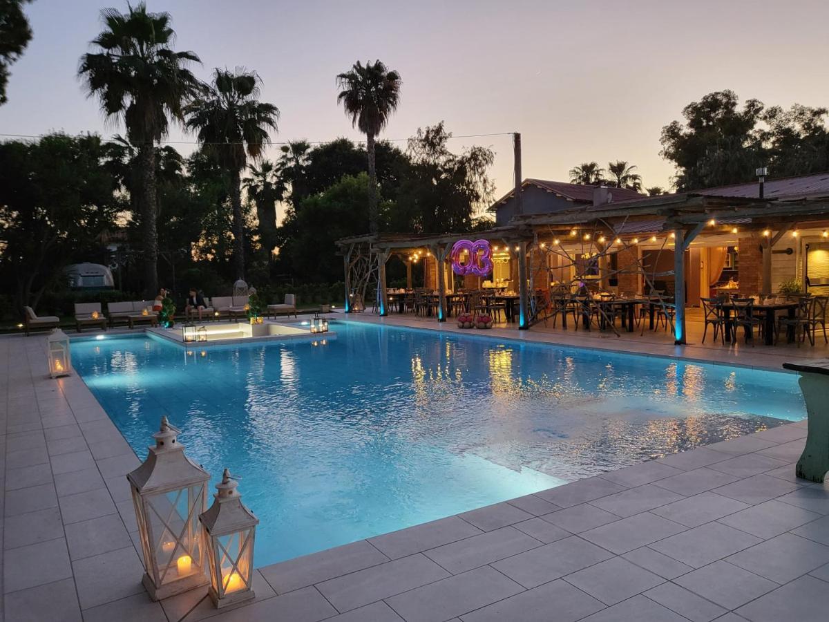 Paradise Ranch Hotell Borgo Sabotino Exteriör bild