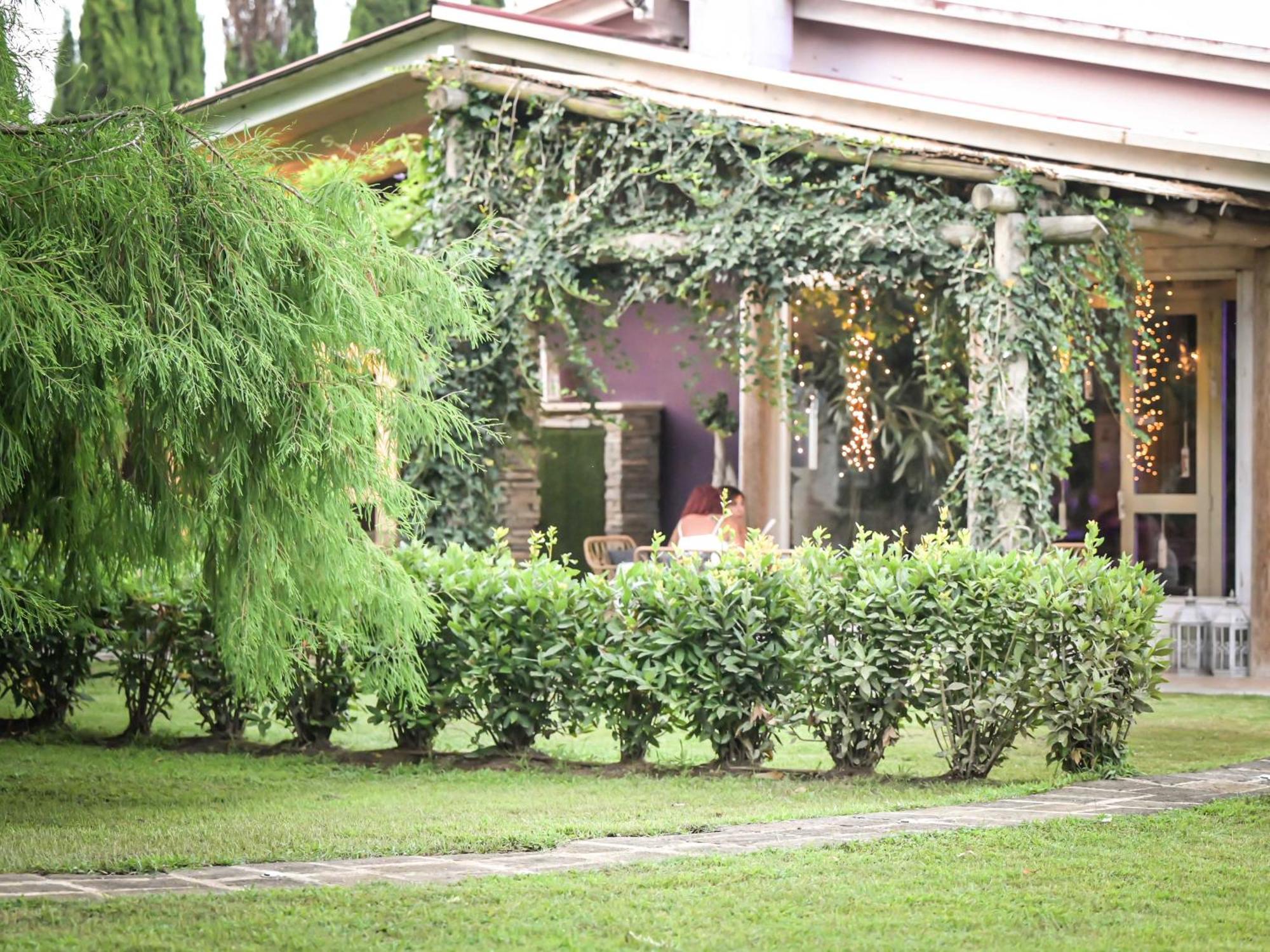 Paradise Ranch Hotell Borgo Sabotino Exteriör bild